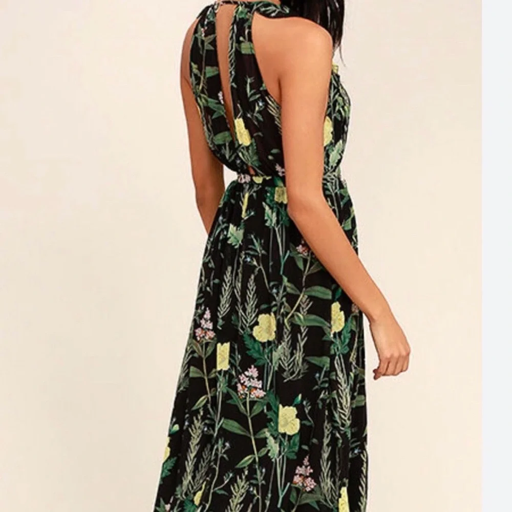 "Leaf Your Mark" Maxi Dress from
Lulus. Size X-Small NWT - Picture 3 of 7